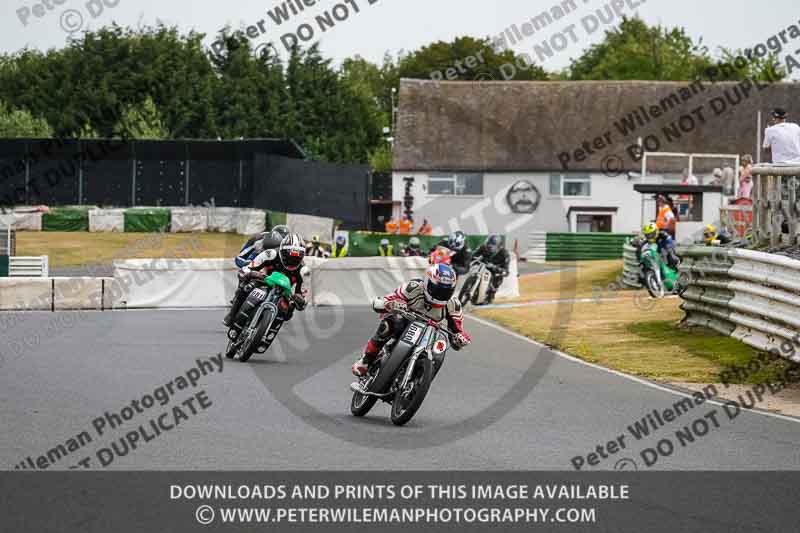 Vintage motorcycle club;eventdigitalimages;mallory park;mallory park trackday photographs;no limits trackdays;peter wileman photography;trackday digital images;trackday photos;vmcc festival 1000 bikes photographs